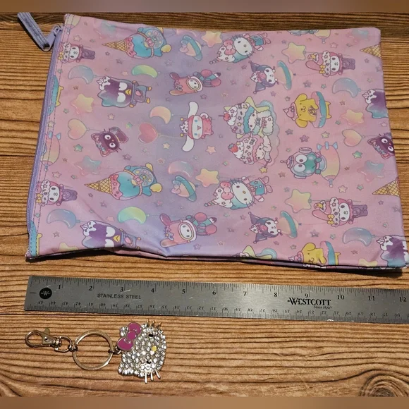 Hello Kitty Rhinestone Keychain & Pouch - Picture 5 of 7